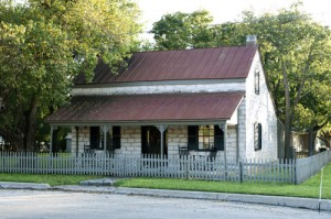 The Weidenfeller House at 419 W San Antonio Street
